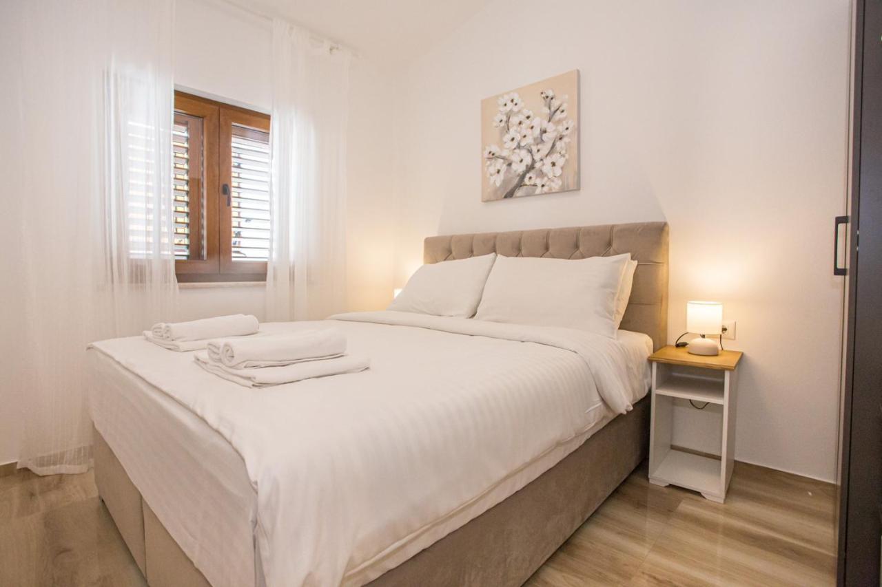 Holiday Home Camellia بوريتش المظهر الخارجي الصورة