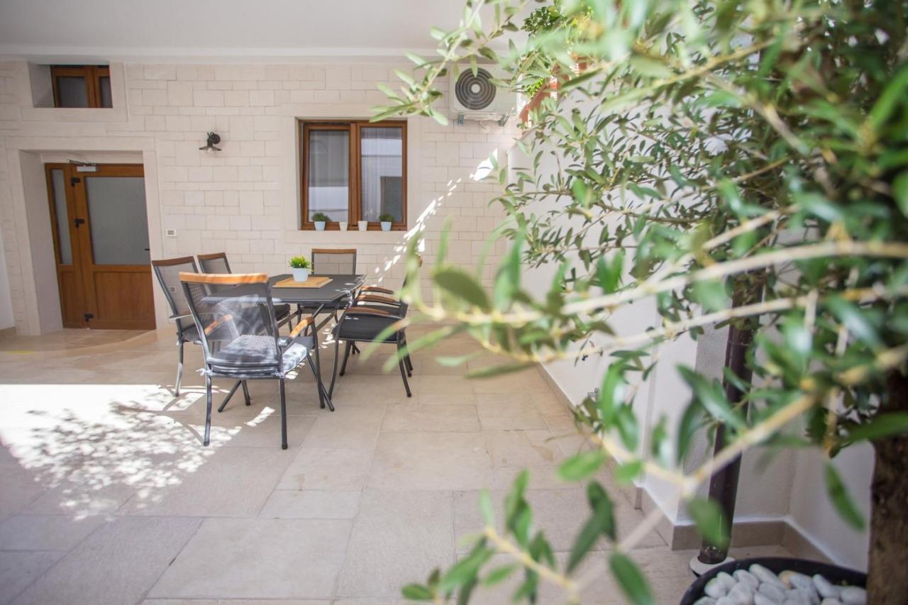 Holiday Home Camellia بوريتش المظهر الخارجي الصورة