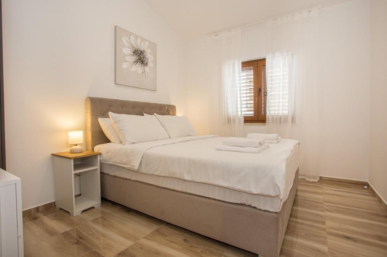 Holiday Home Camellia بوريتش المظهر الخارجي الصورة